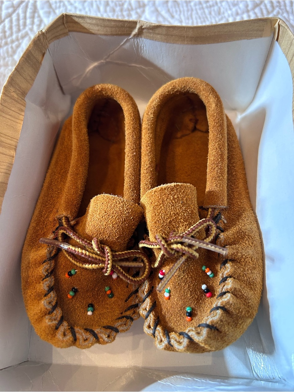 Vintage Bastien Industries Huron Indian Genuine Leather Beaded Moccasins –Size 3